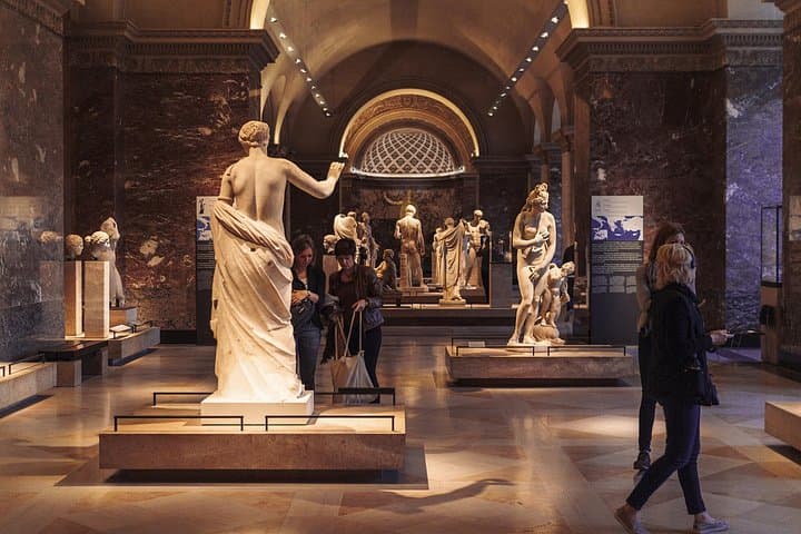 Louvre Museum - Highlights Tour with Mona Lisa — photo 14