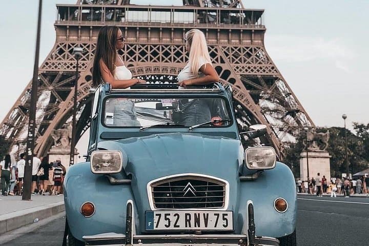 Vintage 2CV Adventure: 1 Hour 30 min Paris Secrets Tour — photo 4