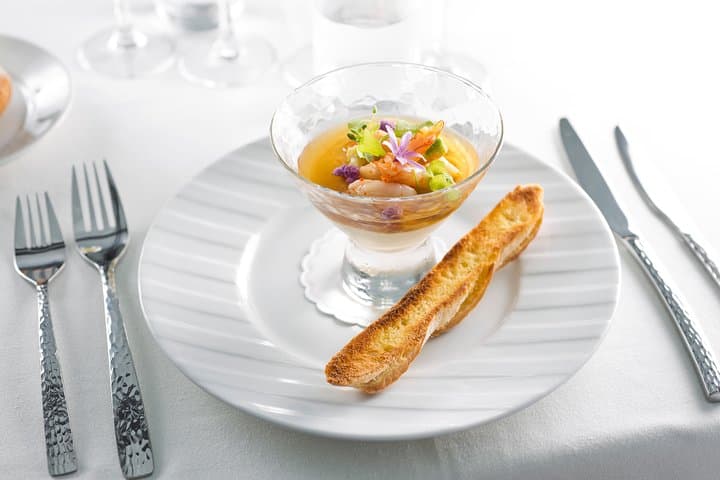 Bateaux Parisiens Seine River Gourmet Lunch & Sightseeing Cruise — photo 4