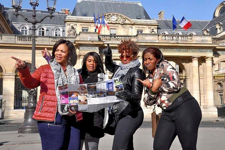 Paris Private Walking Tour with a Personal Photographer — photo 1