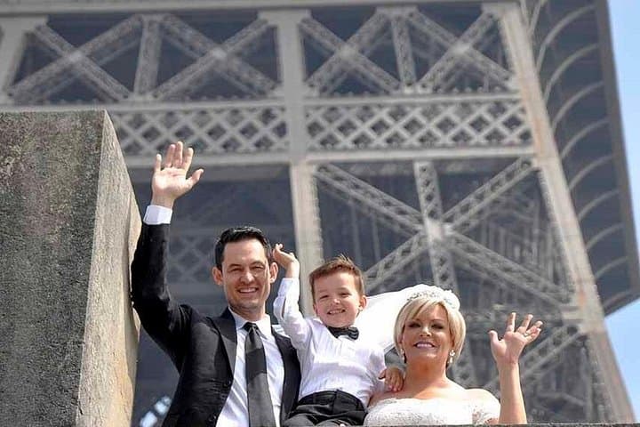 Paris Renew Your Wedding Vows Experience with Professional Photographer — photo 6