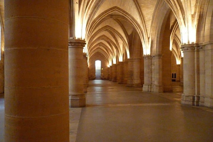 The Medieval Heart of Paris - History Walk (Small Group Tour) — photo 3