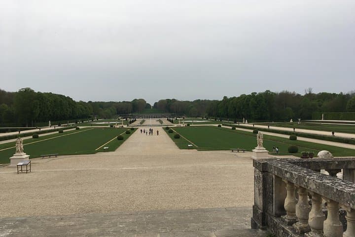 PARIS Excursion ==>CHATEAUX VERSAILLES and VAUX LE VICOMTE in Van — photo 9