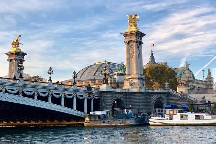 Paris Seine River Champagne Tasting Cruise by Ô Chateau — photo 4