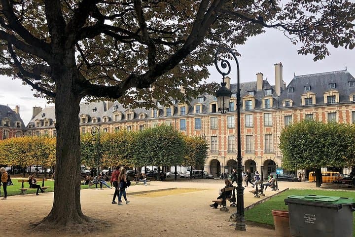 Le Marais Walking Tour with a Local - Private & Custom (2-3hrs) — photo 11