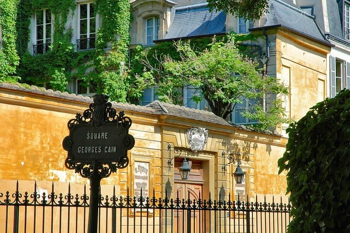 Batignolles Private Tour, Explore the Art & Bohemian Neighbourhood of Paris — photo 5