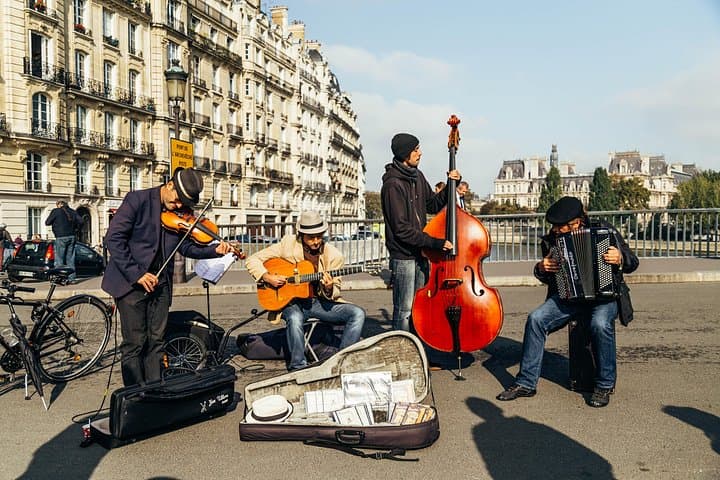 PRIVATE TOUR: Highlights & Hidden Gems of Paris With Locals — photo 5