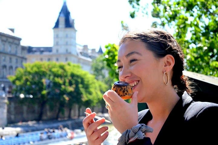 Paris Champagne & Food Tour with Tastings in Saint-Germain — photo 5