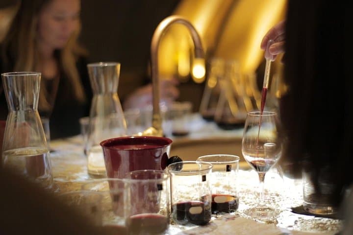 Paris Make Your Own Bottle of Wine in a Royal Wine Cellar — photo 8