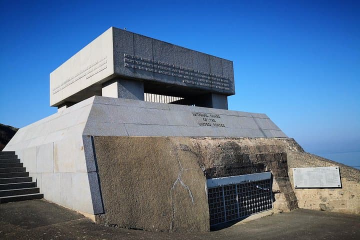 Pointe du Hoc,Omaha Beach, American Cemetery - Day trip from Paris to Normandy — photo 11