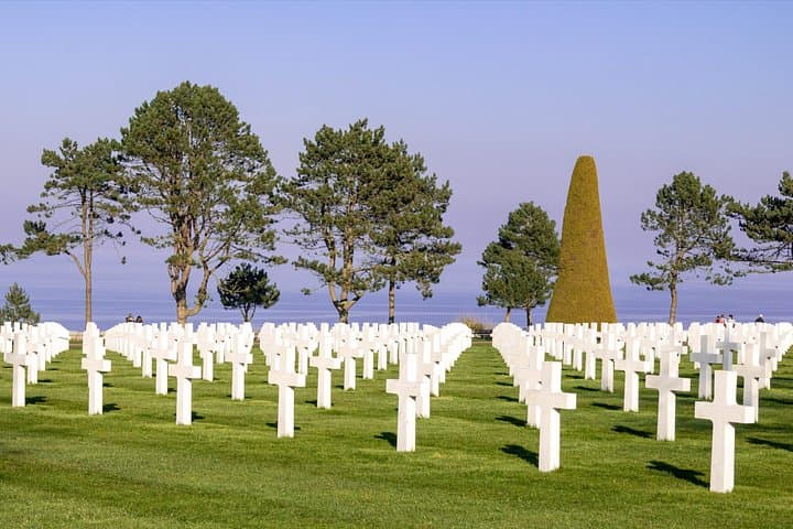 Pointe du Hoc,Omaha Beach, American Cemetery - Day trip from Paris to Normandy — photo 4