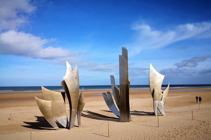 Pointe du Hoc,Omaha Beach, American Cemetery - Day trip from Paris to Normandy — photo 5