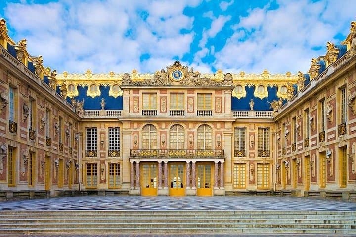 PARIS Excursion ==>CHATEAUX VERSAILLES and VAUX LE VICOMTE in Van — photo 3