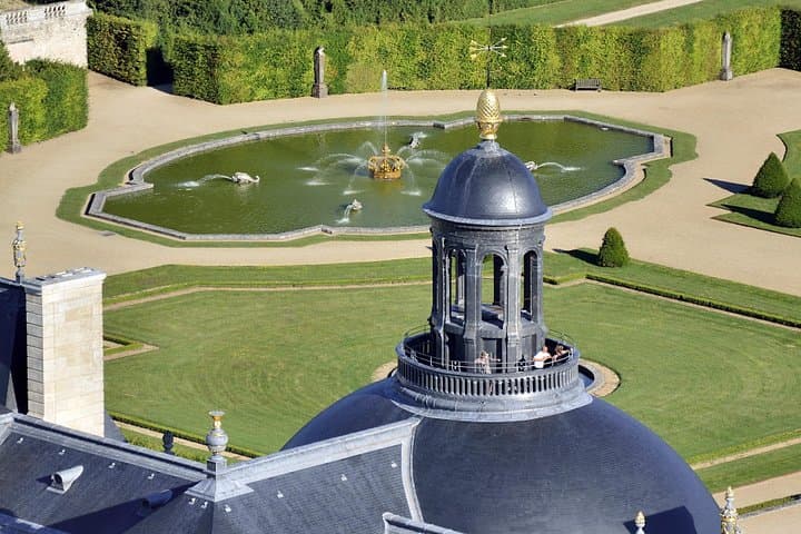PARIS Excursion ==>CHATEAUX VERSAILLES and VAUX LE VICOMTE in Van — photo 7