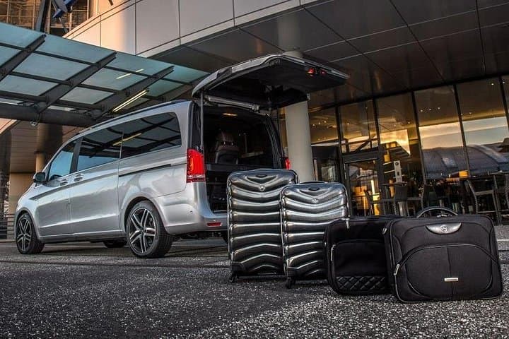 Paris Private Airport Transfer: CDG or Orly – Business Van — photo 2