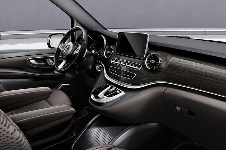 Paris Private Airport Transfer: CDG or Orly – Business Van — photo 9