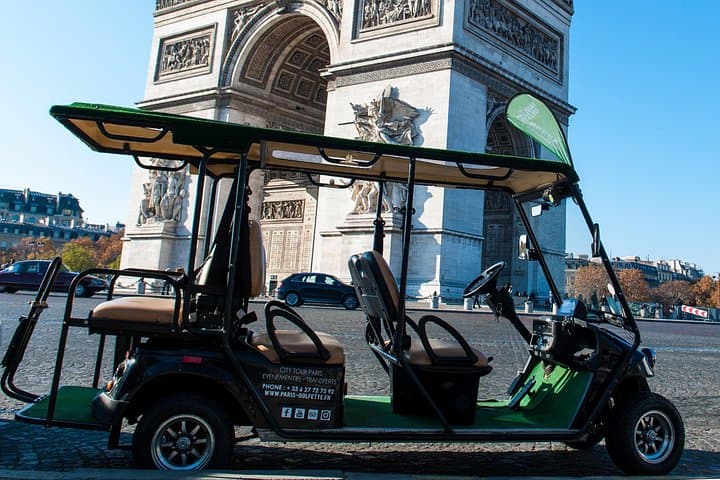 Discover Paris in electric golf carts — photo 1