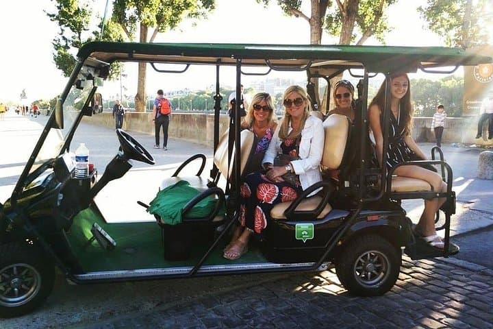 Discover Paris in electric golf carts — photo 4