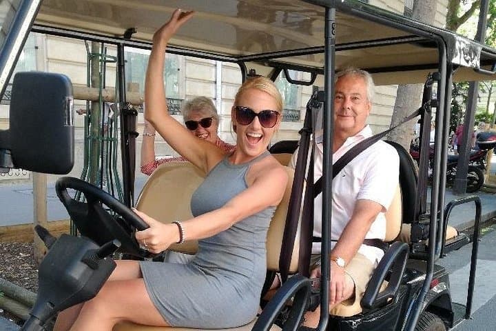 Discover Paris in electric golf carts — photo 8