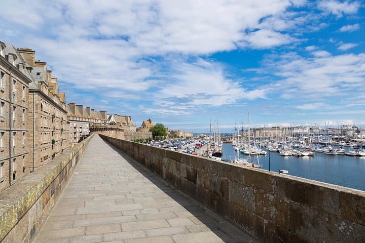 3 Days Trip to Normandy, Loire and Mont Saint Michel from Paris — photo 13