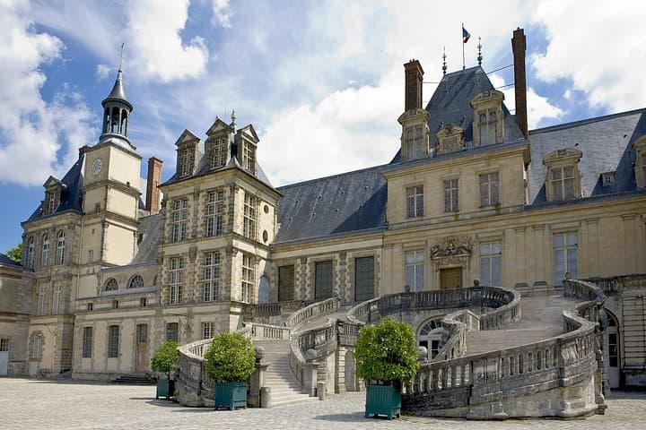 Fontainebleau and Vaux le Vicomte Chateaux Day Trip from Paris — photo 2
