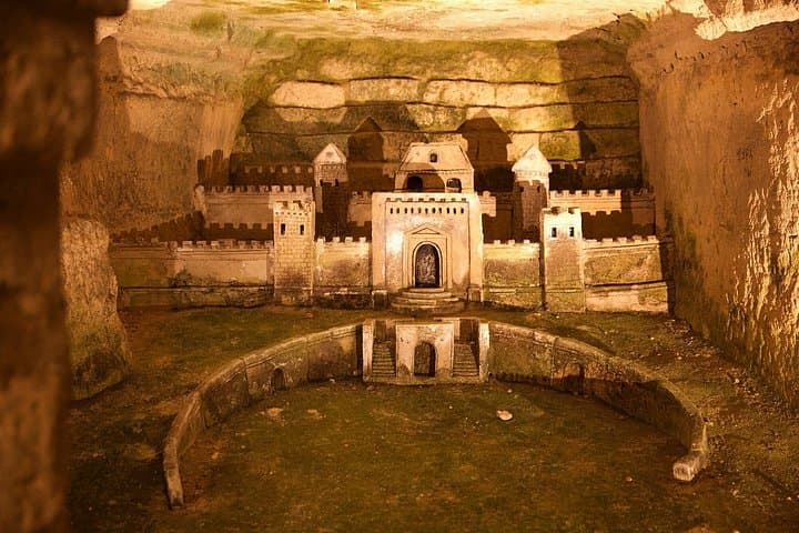 Paris Catacombs Guided Tour with Exclusive Access to Secret Areas — photo 17