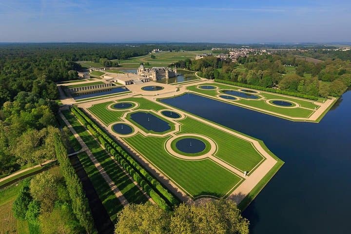 Chantilly Castle - Transportation Private Trip — photo 7