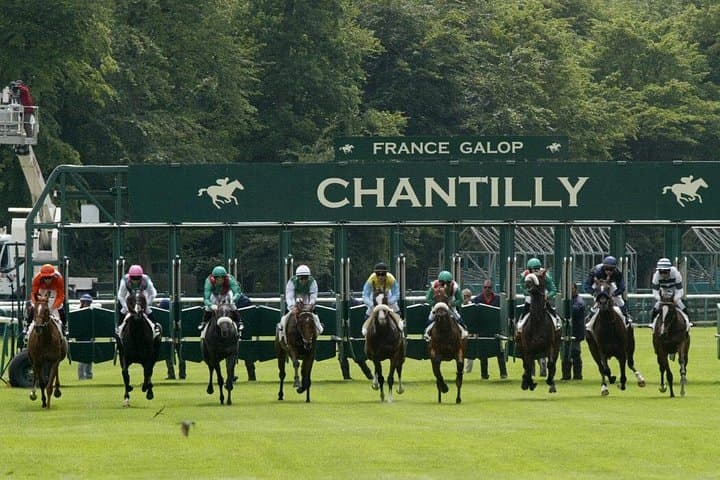 Chantilly Castle - Transportation Private Trip — photo 13