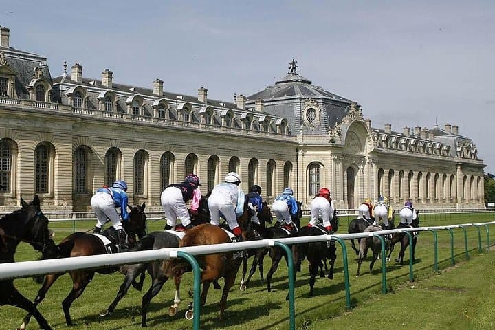 Chantilly Castle - Transportation Private Trip — photo 12