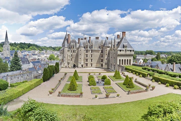 Mont Saint Michel and Loire Valley Castles 2 Days Guided Trip — photo 12