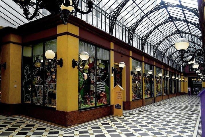 Paris Covered Passages Small-Group Walking Tour with Wine Tasting — photo 4