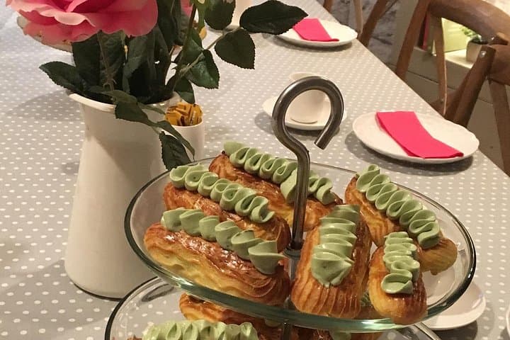 Paris Cooking Class: Chocolate Éclairs and Cream Puffs — photo 3