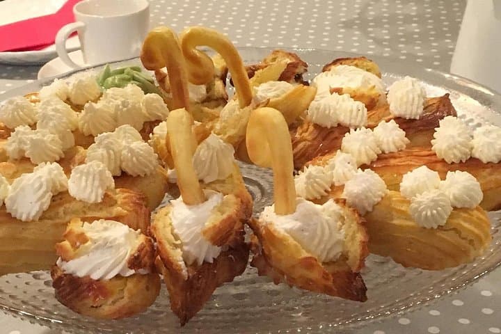 Paris Cooking Class: Chocolate Éclairs and Cream Puffs — photo 4