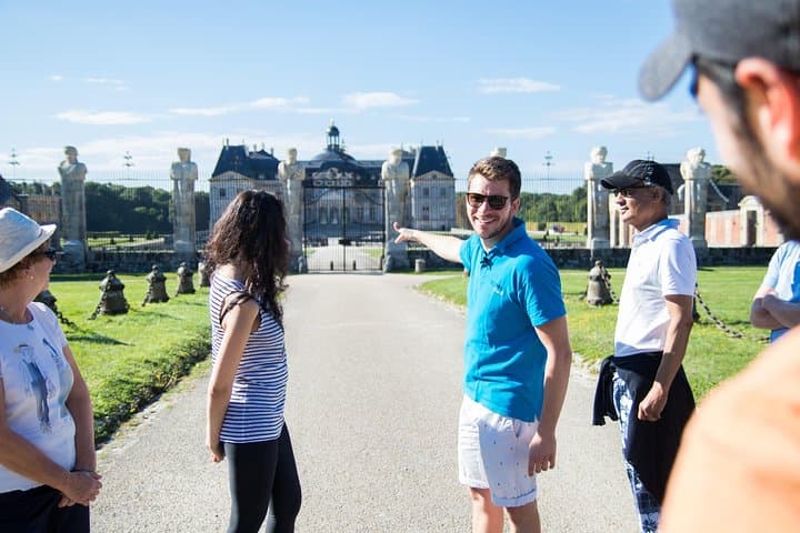 Fontainebleau and Vaux-Le-Vicomte Castle Small-Group Day Trip From Paris — photo 5