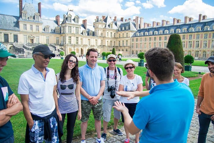 Fontainebleau and Vaux-Le-Vicomte Castle Small-Group Day Trip From Paris — photo 7