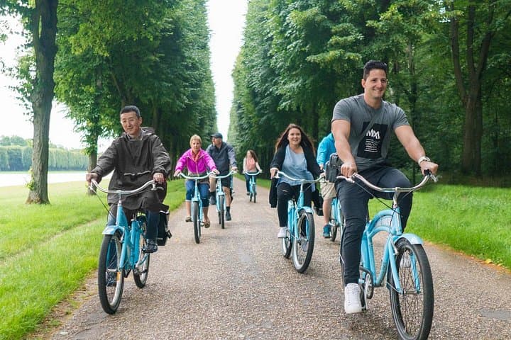 Versailles Palace Bike Tour with Market & Marie-Antoinette hamlet — photo 9