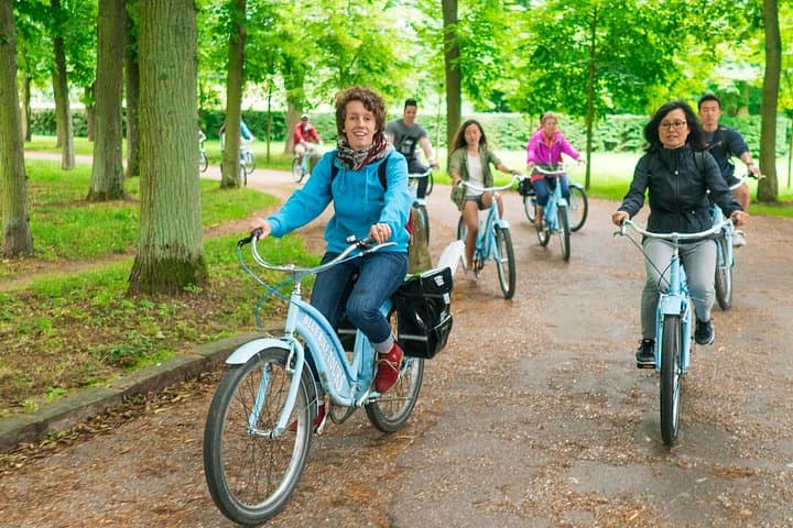 Versailles Palace Bike Tour with Market & Marie-Antoinette hamlet — photo 10