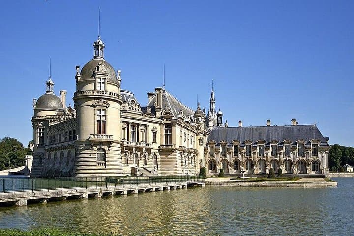 Chantilly Castle - Transportation Private Trip — photo 2