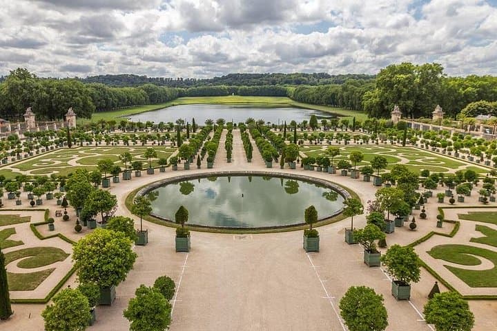 Versailles Private Day Excursion with Palace, Gardens & Trianon — photo 3