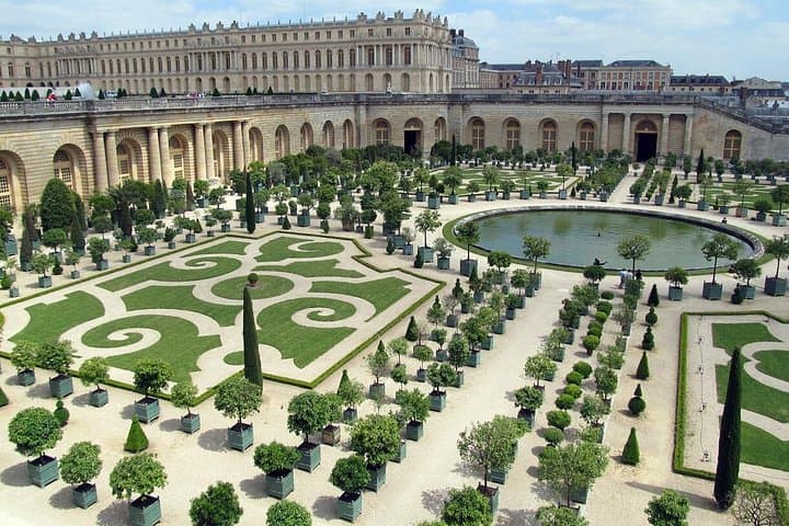 Versailles Private Day Excursion with Palace, Gardens & Trianon — photo 5