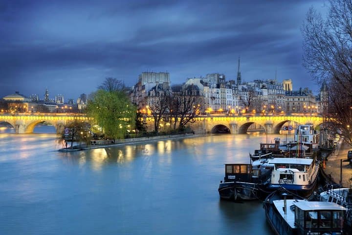 Paris Seine River Sightseeing Guided Cruise Vedettes du Pont Neuf — photo 20