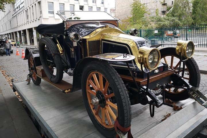 Private History Walking Tour in Paris for Teens & Family — photo 7