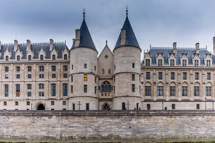 Paris, Between Crimes and Mysteries — photo 4