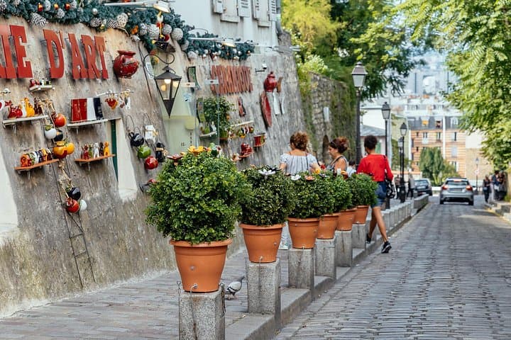 Montmartre Private Food Walking Tour With Locals: The 10 Tastings — photo 15