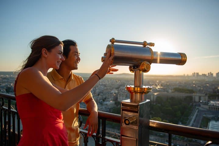 Seine Dinner Cruise, Eiffel Tower Access and Moulin Rouge Show — photo 2
