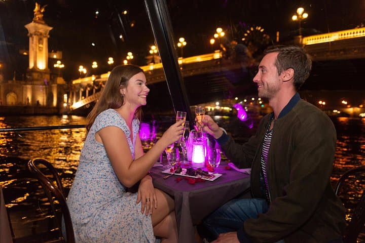 Seine Dinner Cruise, Eiffel Tower Access and Moulin Rouge Show — photo 5