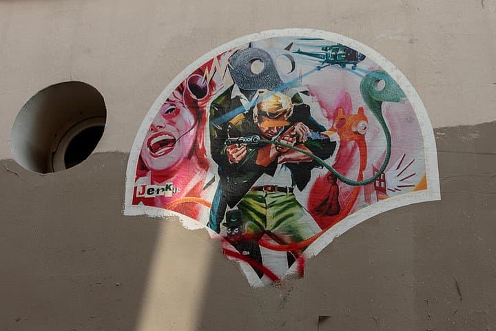 Montmartre Street Art Tour with an Artist — photo 3