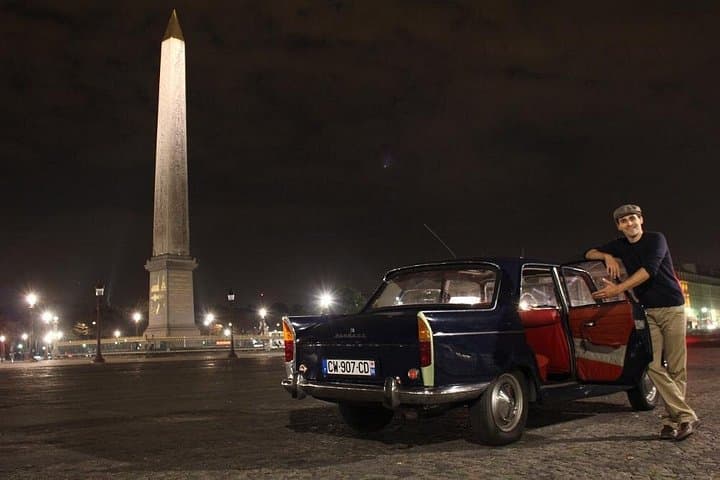 Visit Paris in a vintage car — photo 1