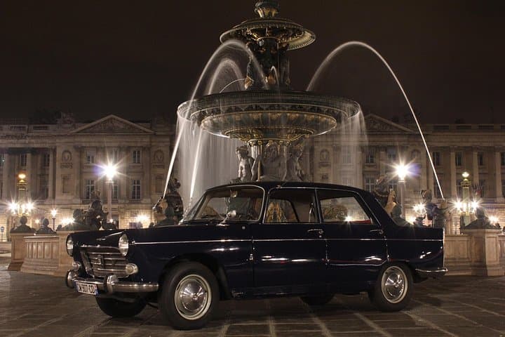 Visit Paris in a vintage car — photo 5