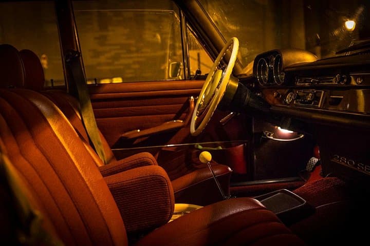 Private Paris guided Tour by classic 1970 Mercedes S Class — photo 5